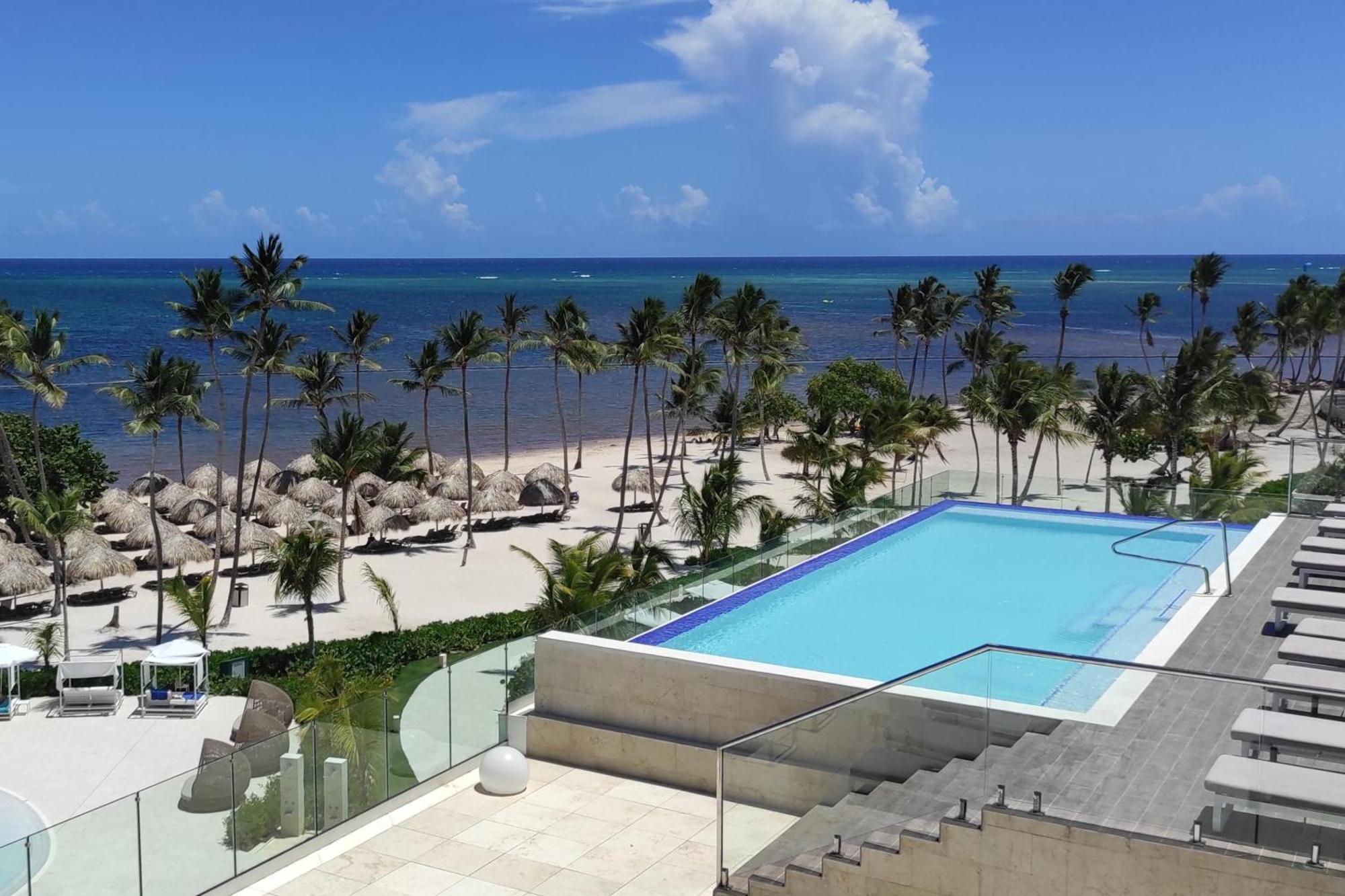 Serenade Punta Cana Beach & Spa Resort Exterior photo Hard Rock Hotel & Casino Punta Cana